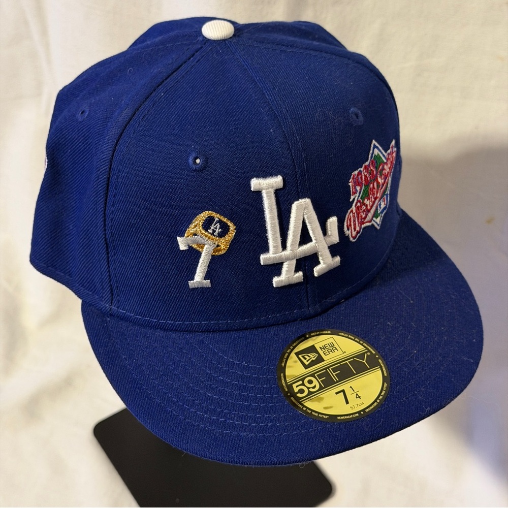 New Era Limited Rare Dodgers Fitted 7 1/4 Blue LA 59FIFTY Cap World Champions